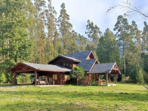 CASA A 5MIN DEL CENTRO DE PUCON$245000000